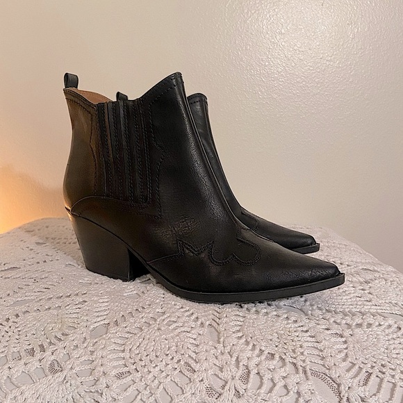 Indigo Shoes - Western Ankle Bootie Cowgirl Boots Ankle Sip Vegan Leather 😍 Black